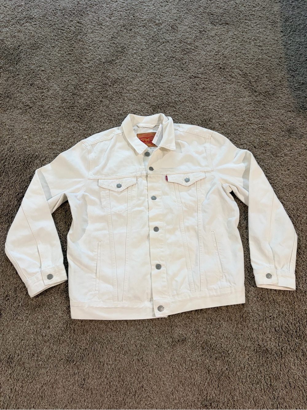 NWT Women’s Classic White Levi Denim Jacket Size XL
